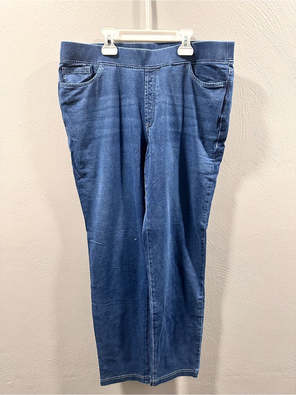 Women’s Straight Leg Jeans — Classic Indigo Blue